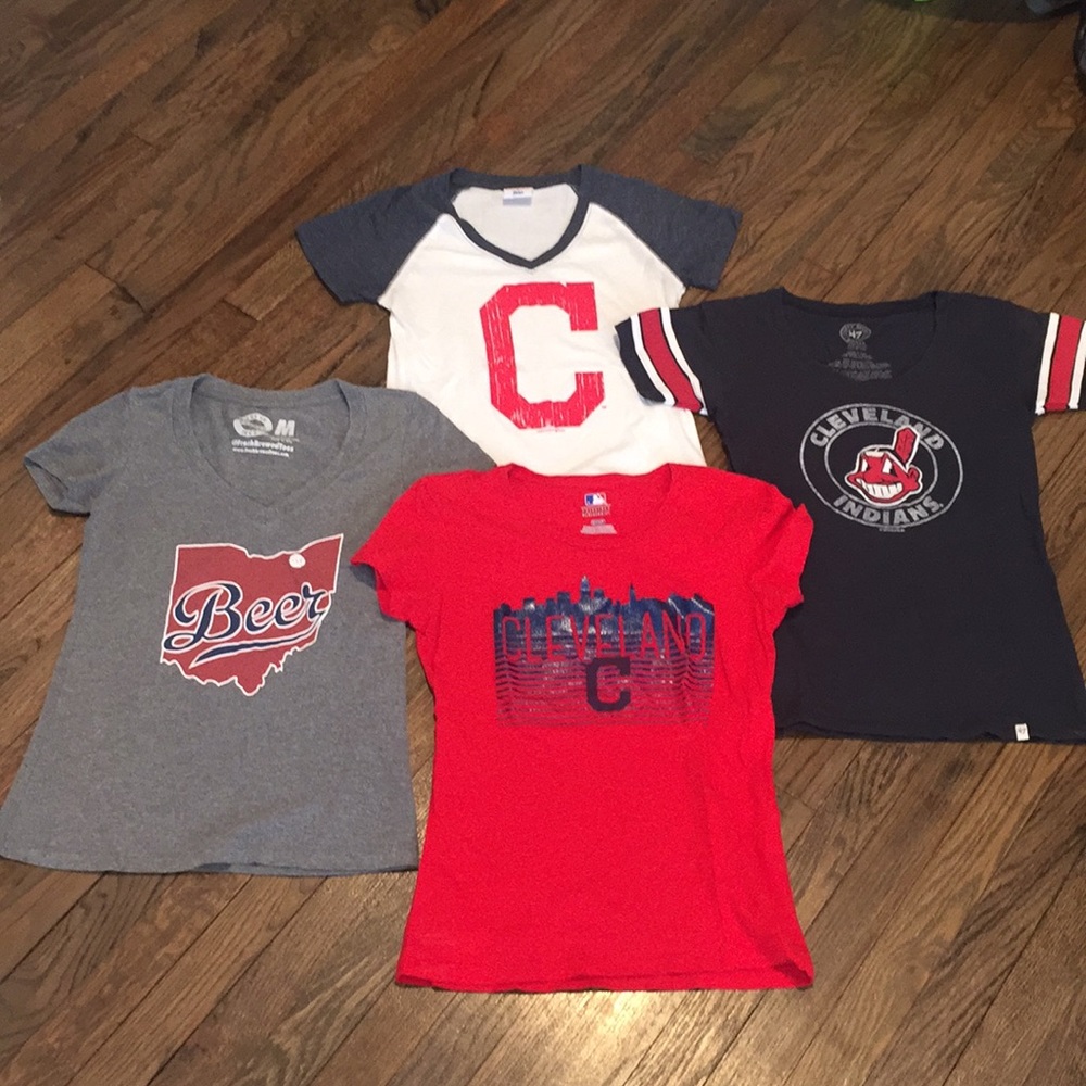 ⚾️ Bundle of 4 CLE Indians women’s shirts